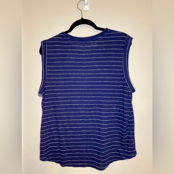 💥BOGO💥 Gap Sleeveless Linen Blend Navy Top NWOT. Size L - Picture 3 of 6
